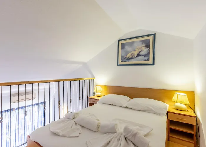 By The Sea Zecevo Rtic, - 10334 *