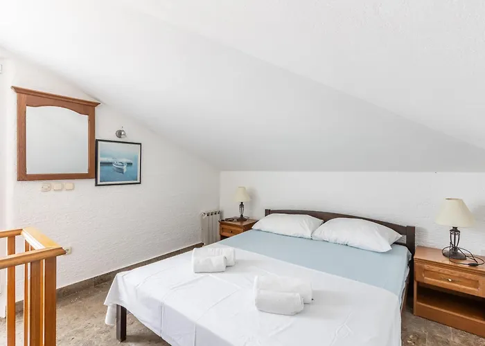 Apartment By The Sea Zecevo Rtic, - 10334 Rogoznica (Sibenik-Knin)